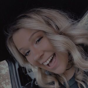 Meet your Posher, Maci
